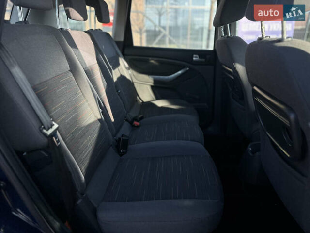 Синий Форд Си-Макс, объемом двигателя 1.6 л и пробегом 242 тыс. км за 5600 $, фото 33 на Automoto.ua