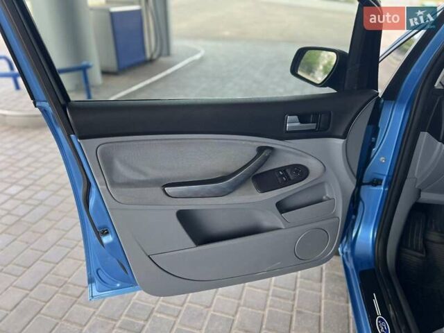 Синий Форд Си-Макс, объемом двигателя 1.6 л и пробегом 114 тыс. км за 7300 $, фото 16 на Automoto.ua