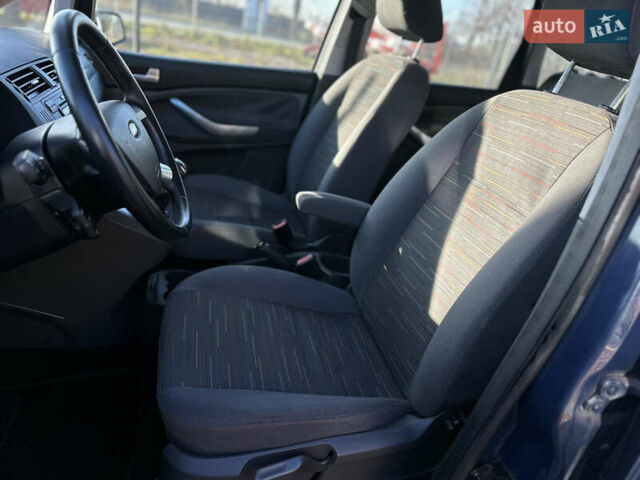 Синий Форд Си-Макс, объемом двигателя 1.6 л и пробегом 242 тыс. км за 5600 $, фото 21 на Automoto.ua