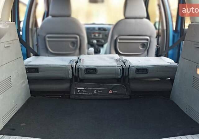 Синий Форд Си-Макс, объемом двигателя 1.6 л и пробегом 258 тыс. км за 5800 $, фото 3 на Automoto.ua