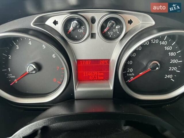 Синий Форд Си-Макс, объемом двигателя 1.6 л и пробегом 114 тыс. км за 7300 $, фото 25 на Automoto.ua