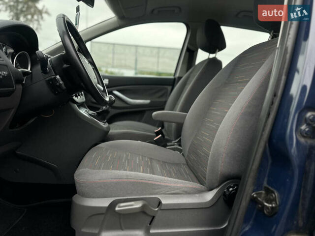 Синій Форд Сі-Макс, об'ємом двигуна 1.6 л та пробігом 242 тис. км за 5800 $, фото 22 на Automoto.ua