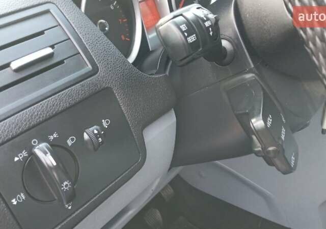 Синий Форд Си-Макс, объемом двигателя 1.6 л и пробегом 258 тыс. км за 5800 $, фото 14 на Automoto.ua