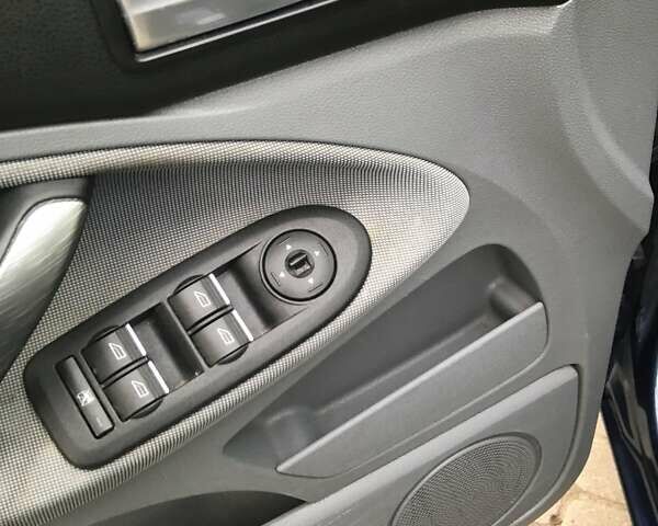 Синій Форд Сі-Макс, об'ємом двигуна 1.56 л та пробігом 257 тис. км за 5099 $, фото 9 на Automoto.ua
