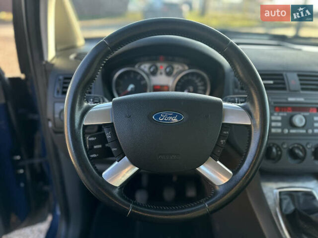 Синий Форд Си-Макс, объемом двигателя 1.6 л и пробегом 242 тыс. км за 5600 $, фото 23 на Automoto.ua