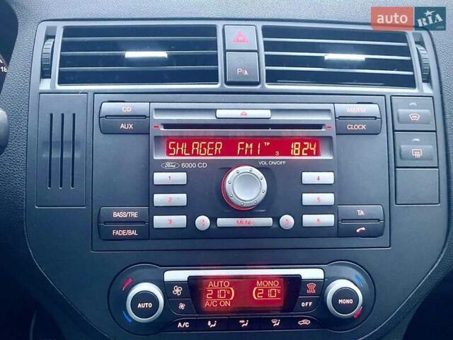 Синий Форд Си-Макс, объемом двигателя 1.6 л и пробегом 212 тыс. км за 6700 $, фото 21 на Automoto.ua
