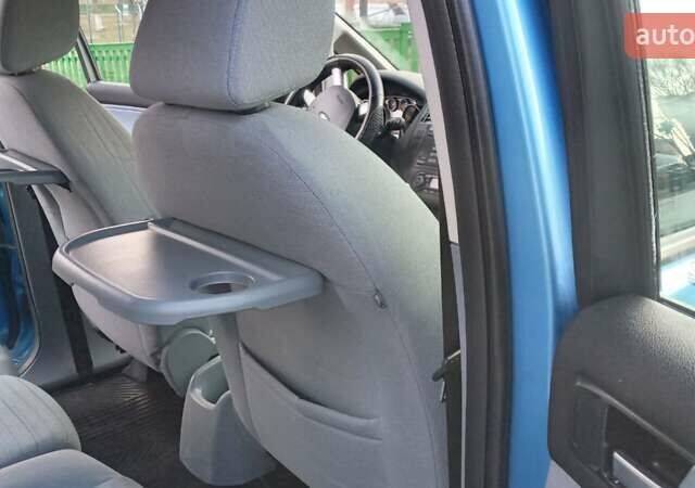 Синий Форд Си-Макс, объемом двигателя 1.6 л и пробегом 258 тыс. км за 5800 $, фото 11 на Automoto.ua