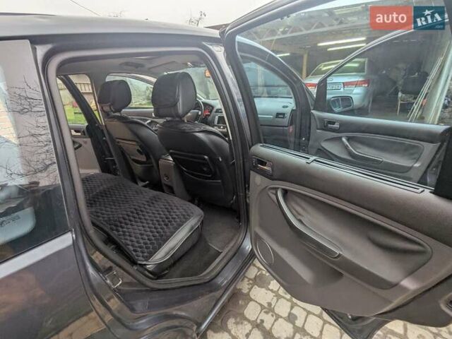 Синий Форд Си-Макс, объемом двигателя 2 л и пробегом 300 тыс. км за 5500 $, фото 13 на Automoto.ua