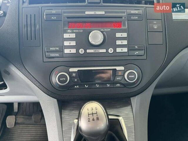 Синий Форд Си-Макс, объемом двигателя 1.6 л и пробегом 114 тыс. км за 7300 $, фото 27 на Automoto.ua