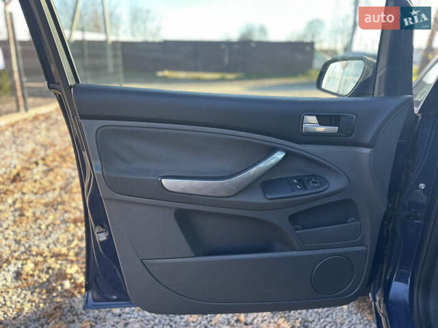 Синий Форд Си-Макс, объемом двигателя 1.6 л и пробегом 242 тыс. км за 5600 $, фото 22 на Automoto.ua