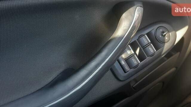 Синій Форд Сі-Макс, об'ємом двигуна 1.6 л та пробігом 192 тис. км за 5900 $, фото 18 на Automoto.ua