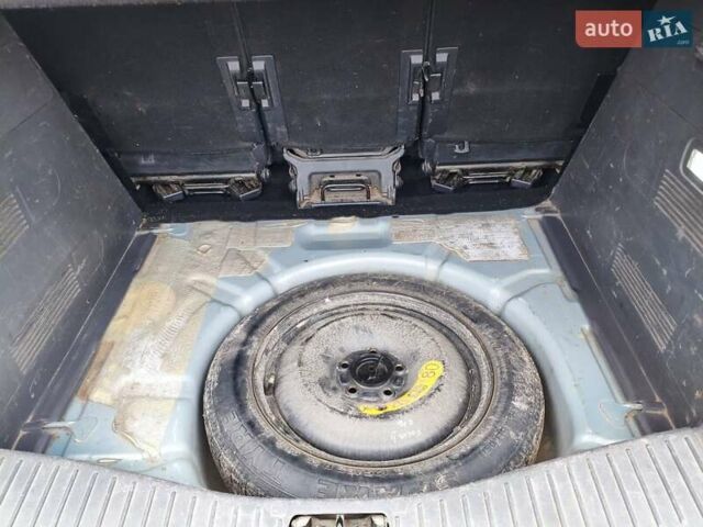 Синий Форд Си-Макс, объемом двигателя 1.6 л и пробегом 233 тыс. км за 6000 $, фото 10 на Automoto.ua