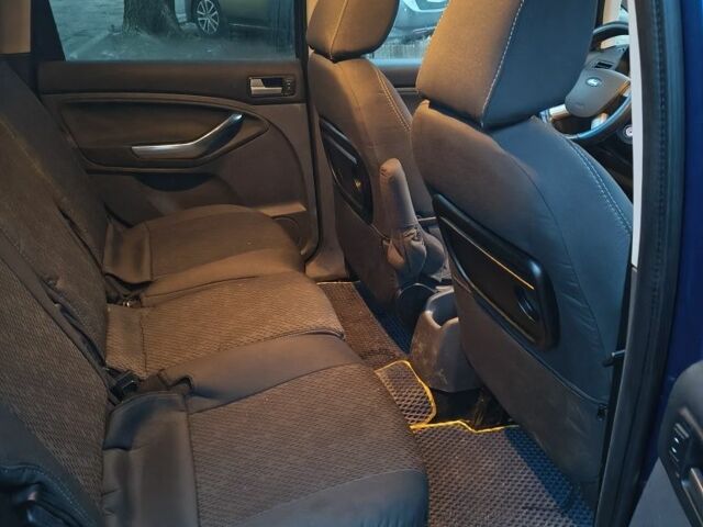 Синий Форд Си-Макс, объемом двигателя 1.6 л и пробегом 278 тыс. км за 6000 $, фото 8 на Automoto.ua