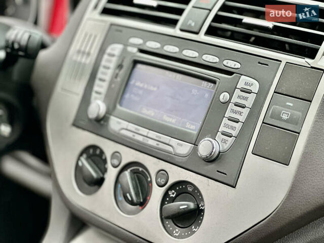 Синий Форд Си-Макс, объемом двигателя 1.56 л и пробегом 240 тыс. км за 5700 $, фото 20 на Automoto.ua