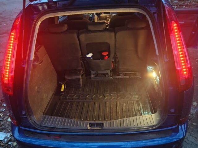 Синий Форд Си-Макс, объемом двигателя 1.6 л и пробегом 278 тыс. км за 6000 $, фото 14 на Automoto.ua