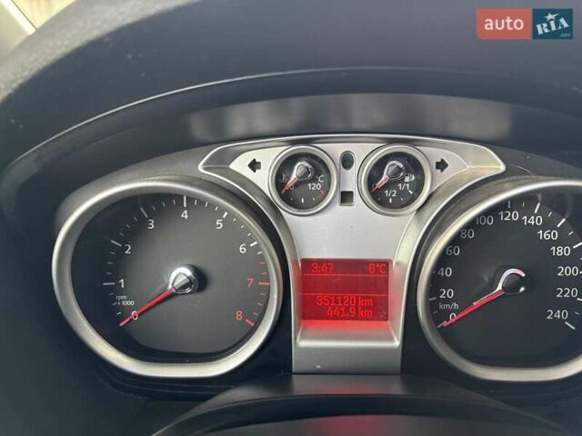 Синий Форд Си-Макс, объемом двигателя 2 л и пробегом 351 тыс. км за 5400 $, фото 6 на Automoto.ua