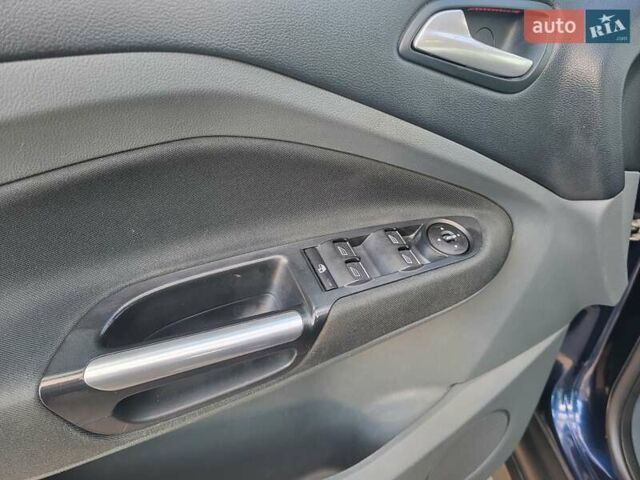 Синий Форд Си-Макс, объемом двигателя 1.56 л и пробегом 270 тыс. км за 7300 $, фото 20 на Automoto.ua