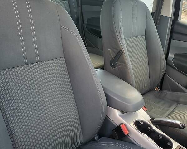 Синий Форд Си-Макс, объемом двигателя 1.56 л и пробегом 270 тыс. км за 7300 $, фото 28 на Automoto.ua