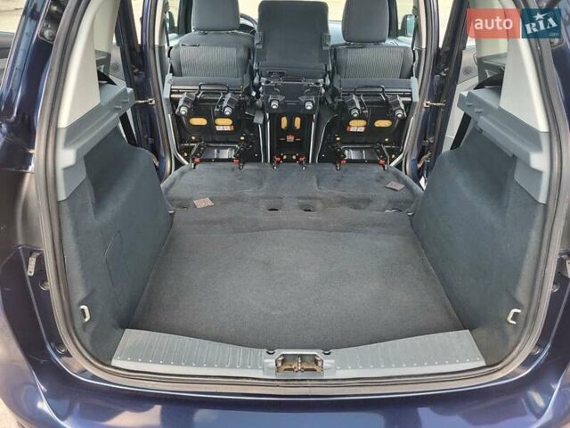 Синий Форд Си-Макс, объемом двигателя 1.56 л и пробегом 270 тыс. км за 7300 $, фото 31 на Automoto.ua