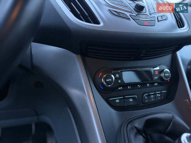 Синій Форд Сі-Макс, об'ємом двигуна 1.6 л та пробігом 241 тис. км за 8750 $, фото 101 на Automoto.ua