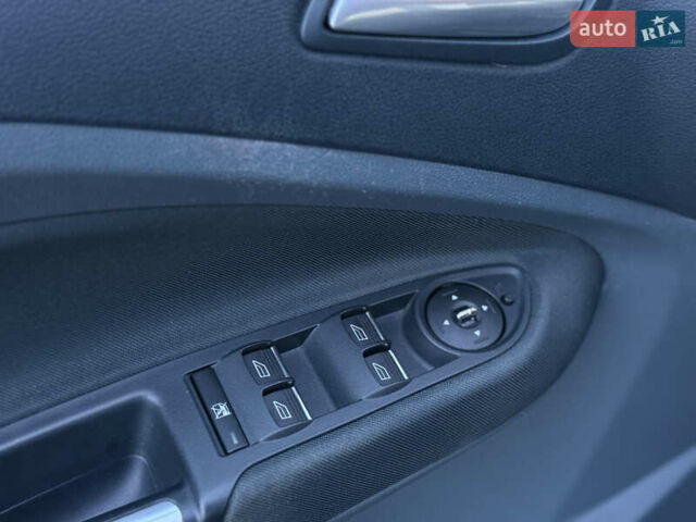 Синій Форд Сі-Макс, об'ємом двигуна 1.6 л та пробігом 241 тис. км за 8750 $, фото 109 на Automoto.ua