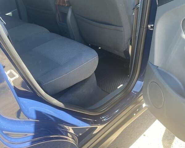 Синий Форд Си-Макс, объемом двигателя 1 л и пробегом 112 тыс. км за 6777 $, фото 65 на Automoto.ua