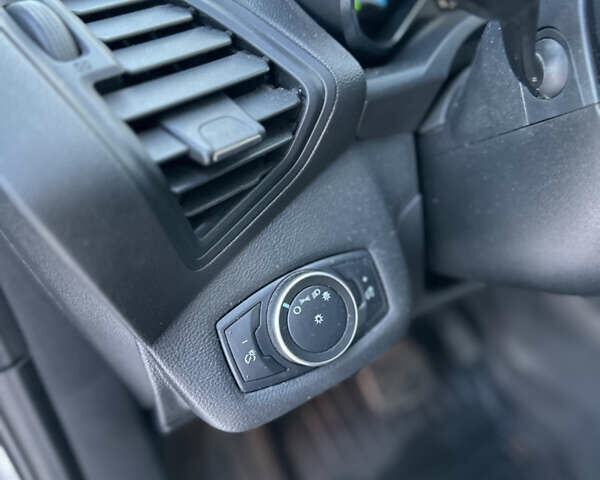 Синий Форд Си-Макс, объемом двигателя 2 л и пробегом 165 тыс. км за 12500 $, фото 11 на Automoto.ua