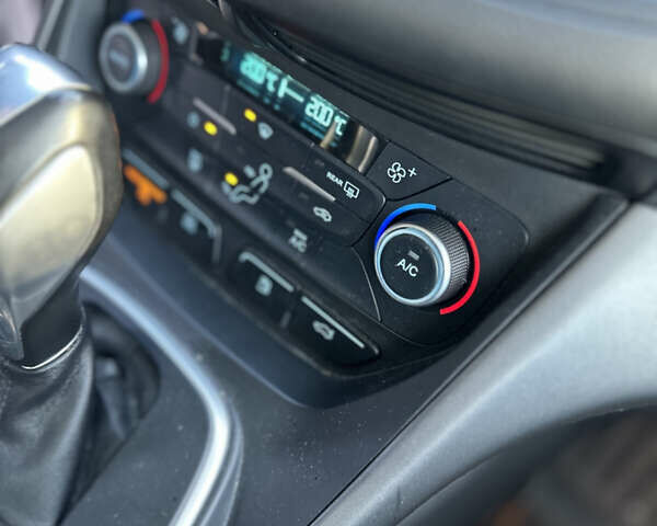 Синий Форд Си-Макс, объемом двигателя 2 л и пробегом 165 тыс. км за 12500 $, фото 13 на Automoto.ua