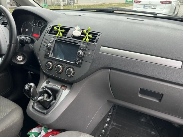 Синий Форд Си-Макс, объемом двигателя 2 л и пробегом 250 тыс. км за 3900 $, фото 9 на Automoto.ua