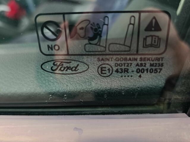 Синий Форд Си-Макс, объемом двигателя 2 л и пробегом 340 тыс. км за 4500 $, фото 8 на Automoto.ua