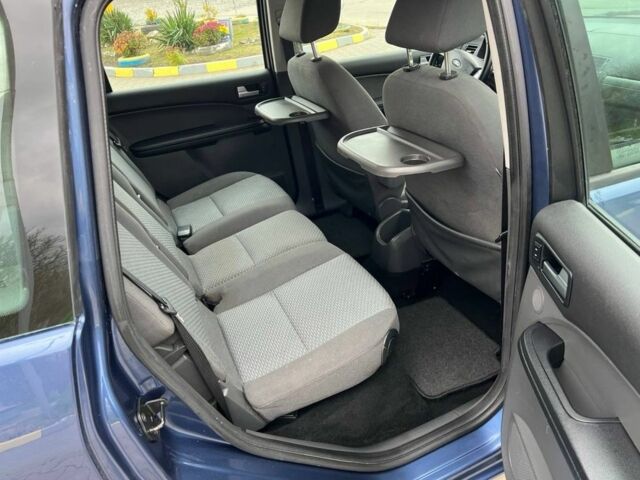 Синий Форд Си-Макс, объемом двигателя 1.6 л и пробегом 179 тыс. км за 4600 $, фото 4 на Automoto.ua