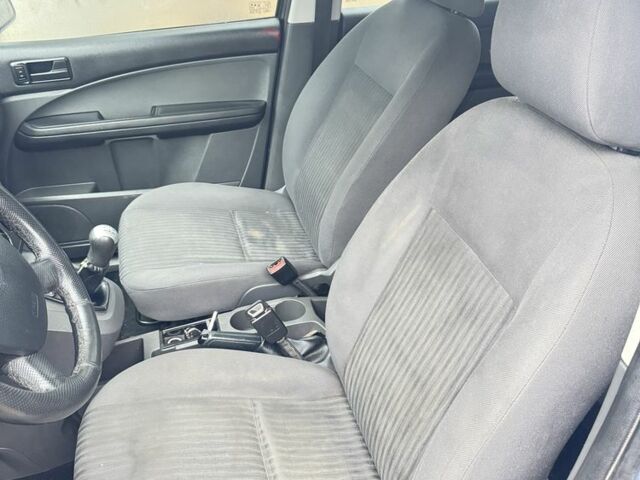 Синій Форд Сі-Макс, об'ємом двигуна 1.6 л та пробігом 400 тис. км за 3600 $, фото 8 на Automoto.ua