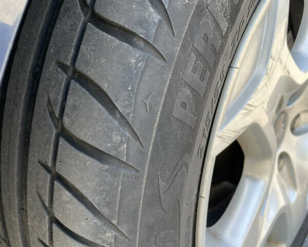Синій Форд Сі-Макс, об'ємом двигуна 2 л та пробігом 200 тис. км за 12500 $, фото 35 на Automoto.ua