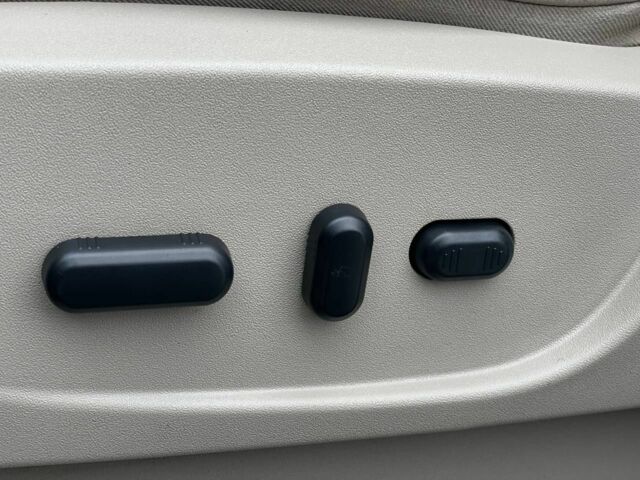 Зеленый Форд Си-Макс, объемом двигателя 2 л и пробегом 280 тыс. км за 8700 $, фото 17 на Automoto.ua