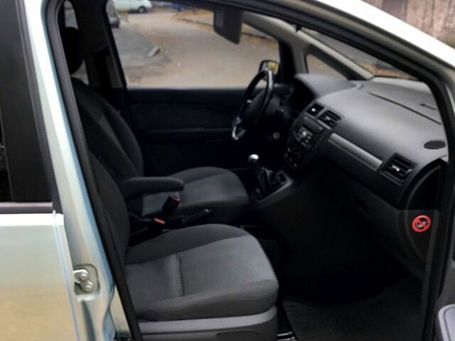 Зеленый Форд Си-Макс, объемом двигателя 1.8 л и пробегом 237 тыс. км за 5500 $, фото 2 на Automoto.ua