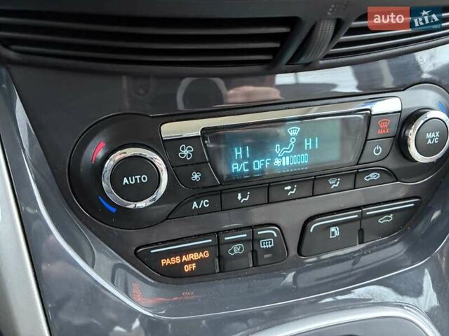 Зеленый Форд Си-Макс, объемом двигателя 2 л и пробегом 251 тыс. км за 10700 $, фото 25 на Automoto.ua