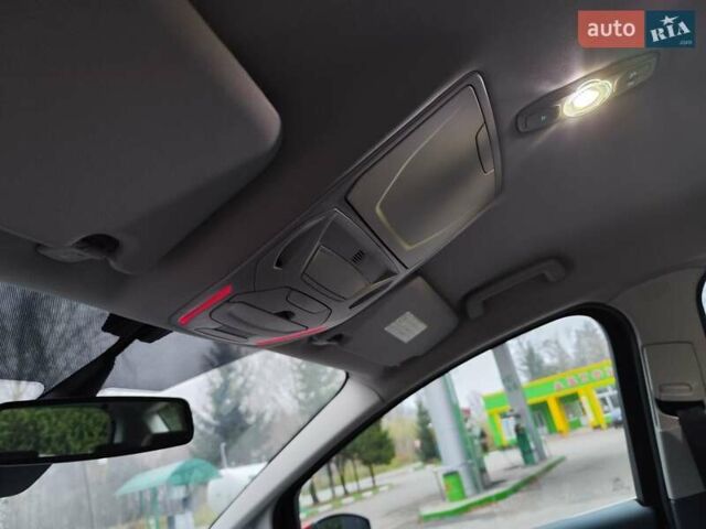 Оранжевый Форд Си-Макс, объемом двигателя 1.6 л и пробегом 232 тыс. км за 7850 $, фото 40 на Automoto.ua