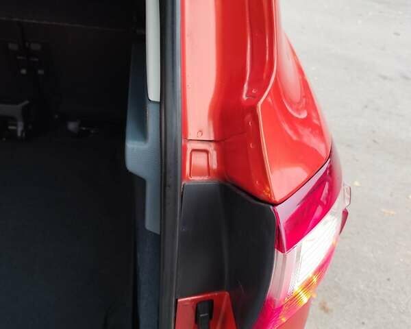 Оранжевый Форд Си-Макс, объемом двигателя 1.6 л и пробегом 232 тыс. км за 7850 $, фото 53 на Automoto.ua