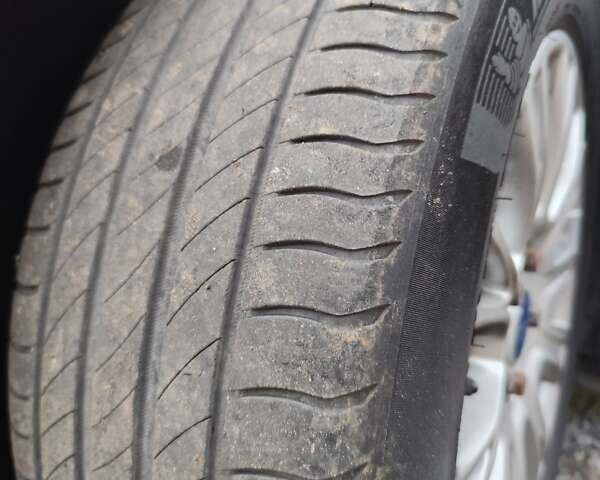 Оранжевый Форд Си-Макс, объемом двигателя 1.6 л и пробегом 232 тыс. км за 7850 $, фото 91 на Automoto.ua