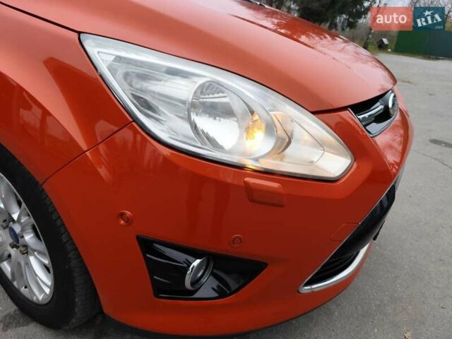 Оранжевый Форд Си-Макс, объемом двигателя 1.6 л и пробегом 232 тыс. км за 7850 $, фото 72 на Automoto.ua