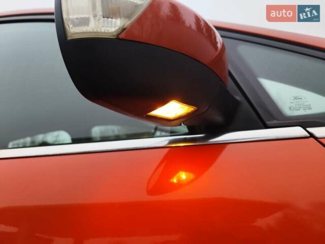 Оранжевый Форд Си-Макс, объемом двигателя 1.6 л и пробегом 232 тыс. км за 7850 $, фото 73 на Automoto.ua