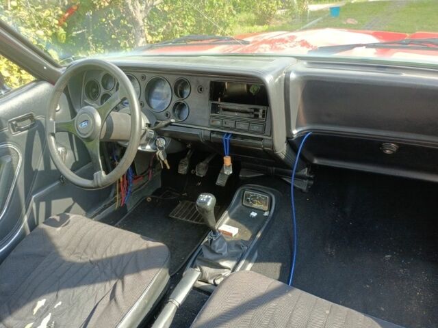 Красный Форд Капри, объемом двигателя 0 л и пробегом 200 тыс. км за 6000 $, фото 6 на Automoto.ua