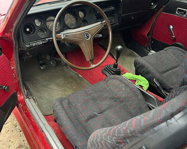 Красный Форд Капри, объемом двигателя 1.6 л и пробегом 50 тыс. км за 6200 $, фото 9 на Automoto.ua