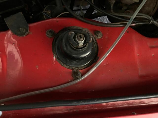 Красный Форд Капри, объемом двигателя 2 л и пробегом 98 тыс. км за 6500 $, фото 10 на Automoto.ua
