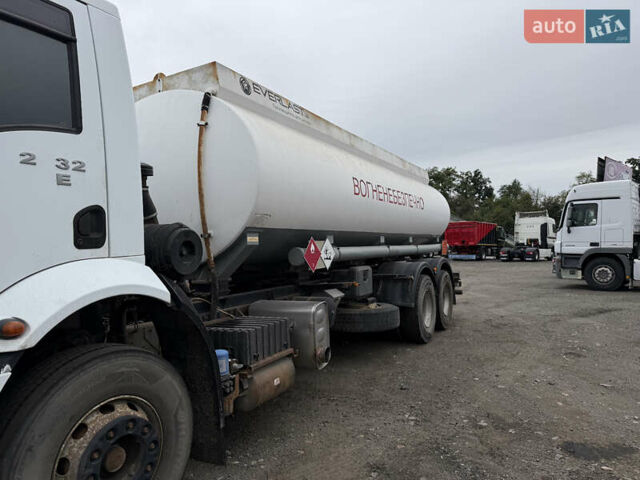 Белый Форд Карго, объемом двигателя 8.97 л и пробегом 549 тыс. км за 49999 $, фото 3 на Automoto.ua