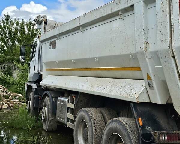 Белый Форд Карго, объемом двигателя 0 л и пробегом 149 тыс. км за 70000 $, фото 2 на Automoto.ua