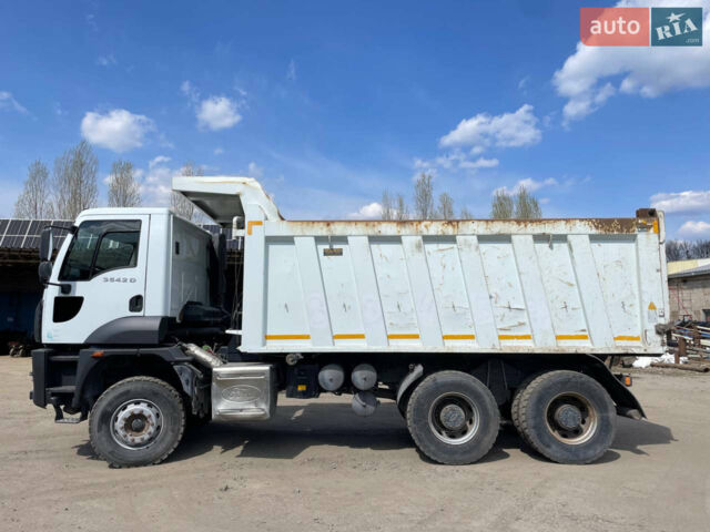 Білий Форд Карго, об'ємом двигуна 13 л та пробігом 265 тис. км за 47400 $, фото 2 на Automoto.ua