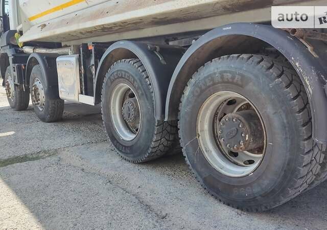 Белый Форд Карго, объемом двигателя 0 л и пробегом 152 тыс. км за 85000 $, фото 1 на Automoto.ua