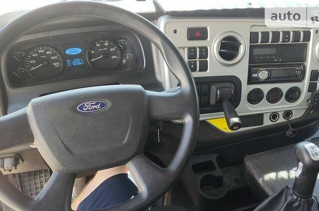 Белый Форд Карго, объемом двигателя 0 л и пробегом 152 тыс. км за 85000 $, фото 12 на Automoto.ua