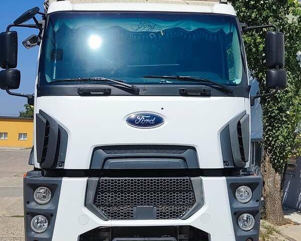 Белый Форд Карго, объемом двигателя 0 л и пробегом 152 тыс. км за 85000 $, фото 5 на Automoto.ua